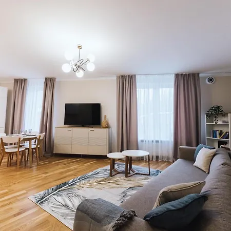 Cozy Brand New 10 Min From Center *