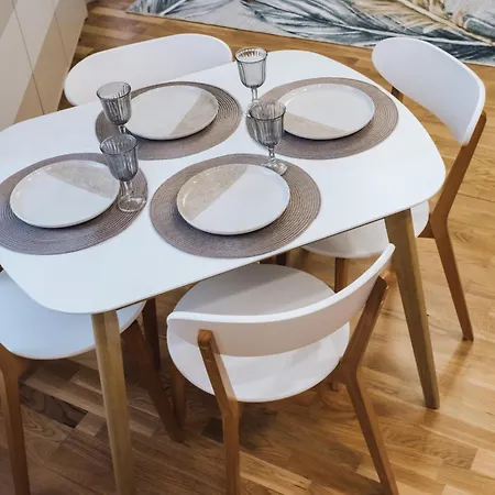 Cozy Brand New 10 Min From Center Apartman Riga