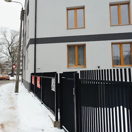Cozy Brand New 10 Min From Center